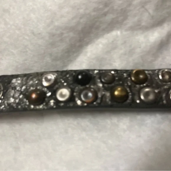 Frye Leather Cuff Bracelet Studded to correct pics - Picture 5 of 11